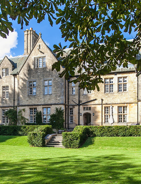 Uppingham School: A Heritage of Innovation Since 1584